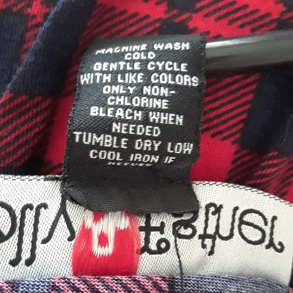 Polly & Esther Red Plaid 3/4 Sleeve Fitted Top - Picture 11 of 11